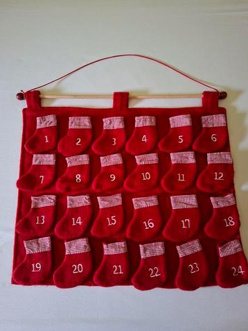 Adventskalender van vilt en stof beschikbaar voor biedingen