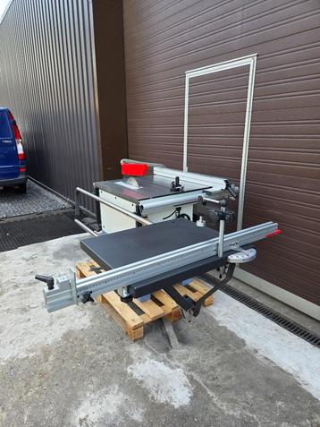 HBM 600-A Cirkelzaagtafel met roltafel - 230 Volt . beschikbaar voor biedingen