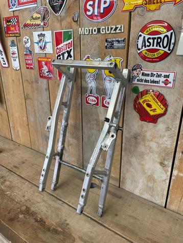Aprilia RSV 1000 mille R Factory 2001 subframe beschikbaar voor biedingen