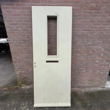 Voordeur nieuw beschikbaar voor biedingen