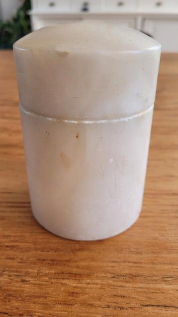Marmeren (opberg) Pot met Deksel beschikbaar voor biedingen