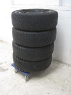 Set van 4 autobanden met velg merk Dunlop, Gebruikt