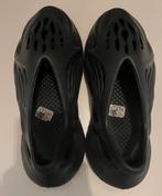 Yeezy foam runners maat 39 VALT KLEIN, Kleding | Heren, Schoenen, Slippers, Zwart, Nieuw, Ophalen of Verzenden