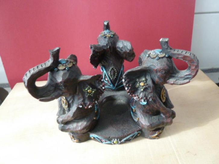 Olifanten Kring met in het midden een kaarsopening, Verzamelen, Beelden en Beeldjes, Zo goed als nieuw, Dier, Ophalen of Verzenden