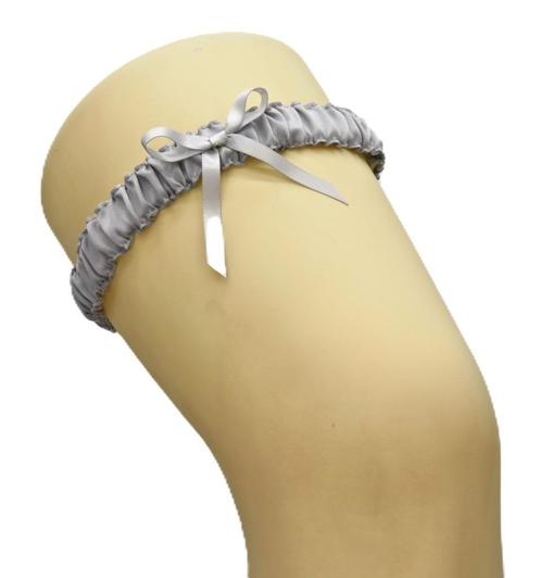 Prachtige bruid kousenband in zilver grijzen satijn., Sieraden, Tassen en Uiterlijk, Overige Accessoires, Nieuw, Ophalen of Verzenden