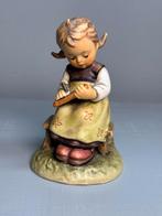 Hummel/Goebel “Busy Student” (HUM #367), Verzamelen, Beelden en Beeldjes, Ophalen of Verzenden, Gebruikt, Hummel
