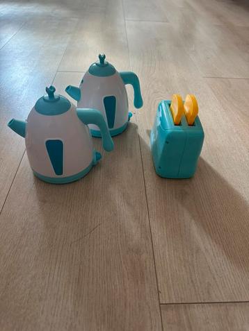 Kinderkeuken accessoires, waterkokers en toastmaker beschikbaar voor biedingen