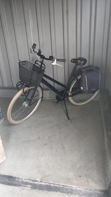 TOP! ZEER LEUKE omafiets CORTINA met SLOT en MAND! beschikbaar voor biedingen