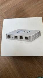 Unifi Security Gateway compleet, Ophalen of Verzenden, Gebruikt, Router, Ubiquiti UniFi