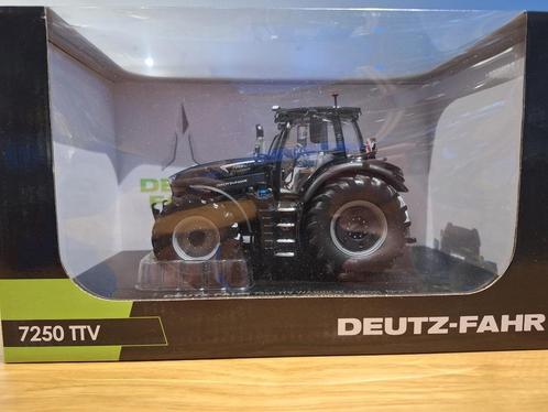 Deutz Fahr 7250 TTV Warrior Black (nieuw/gelimiteerd), Hobby en Vrije tijd, Modelauto's | 1:32, Nieuw, Tractor of Landbouw, Universal Hobbies