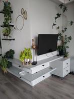 Kastje, planken en steunen in de kleur kiezelgroen (TV hoek), Ophalen