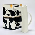 1027. Keramiek schenkkan "Oliver"- Kati Tuominen-Niittylä., Antiek en Kunst, Ophalen of Verzenden