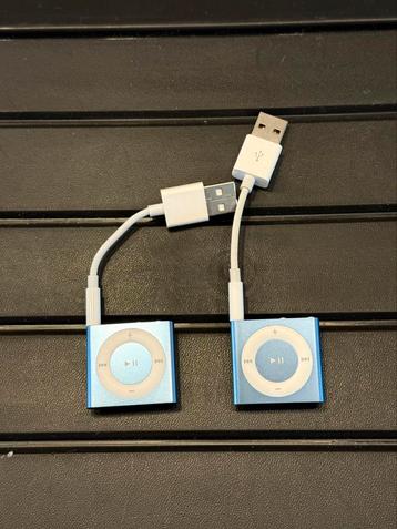 2x Apple iPod Shuffle 4e Gen 2GB Blauw defect! beschikbaar voor biedingen