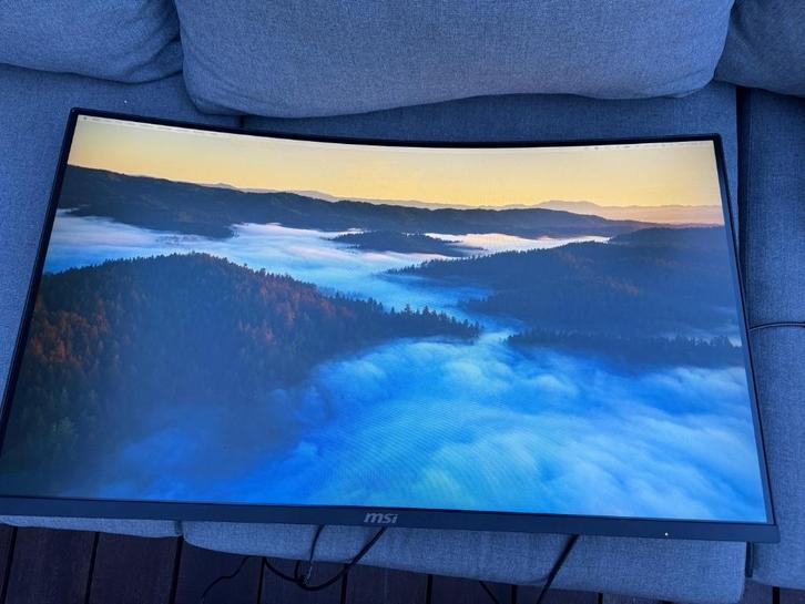 MSI G32CQ5P – 32” Curved Gaming monitor – met kras, Computers en Software, Monitoren, Zo goed als nieuw, 151 t/m 200 Hz, DisplayPort