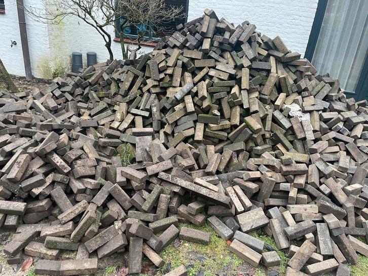 GRATIS - Beton klinkers Waalformaat, Tuin en Terras, Tegels en Klinkers, Gebruikt, Klinkers, Beton, 10 m² of meer, Ophalen