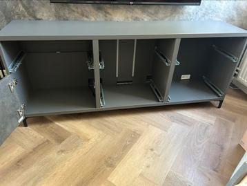 Ikea besta grijs meubel