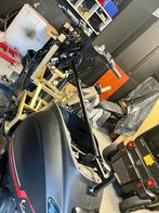 Vespa sprint frame richten 250€, 33 - 40 uur, Overige vormen