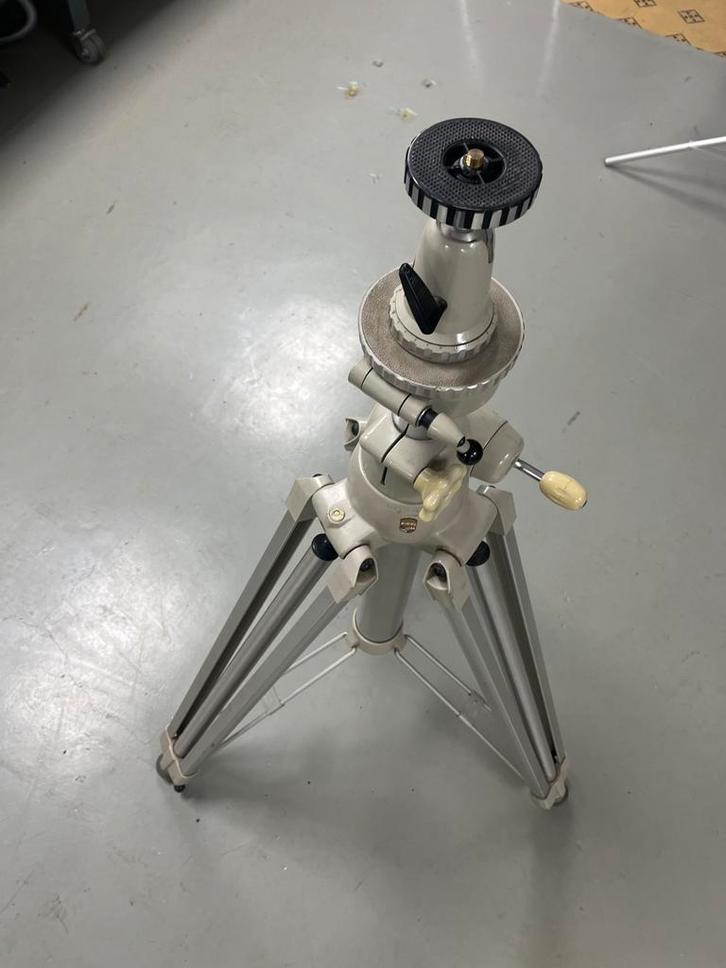 Vintage Linhof Statief - Solide en Betrouwbaar, Audio, Tv en Foto, Fotografie | Statieven en Balhoofden, Gebruikt, Driepoot, Minder dan 150 cm