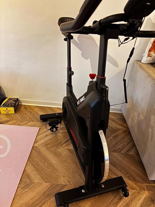 Te koop: FitBike Race 4 - Indoor spinningfiets, Sport en Fitness, Fitnessapparatuur, Nieuw, Spinningfiets, Benen, Metaal, Ophalen