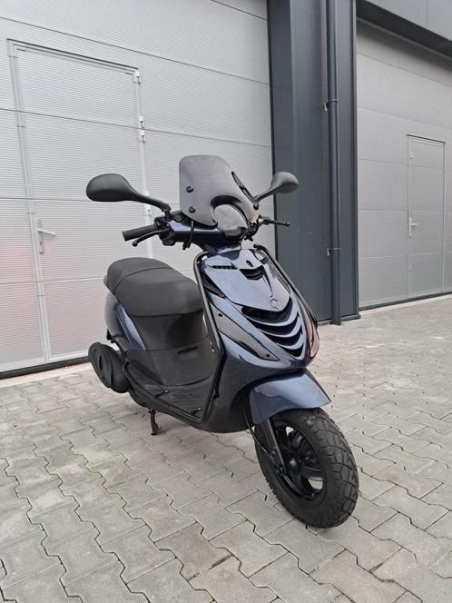 Piaggio Zip 4T Scooter Midnight Blauw FULL OPTION (Brom), Fietsen en Brommers, Brommers | Derbi, Zo goed als nieuw, Maximaal 45 km/u