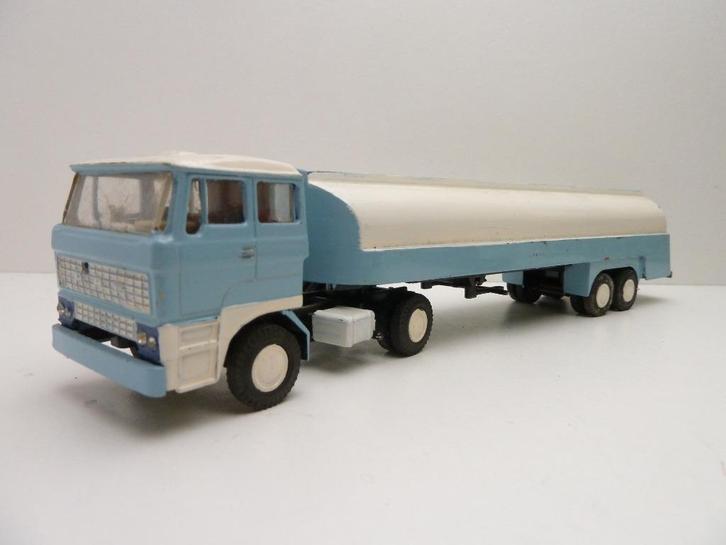 DAF 2800 met tankoplegger  ''Lion car '' loop of sloop, Hobby en Vrije tijd, Modelauto's | 1:50, Gebruikt, Bus of Vrachtwagen
