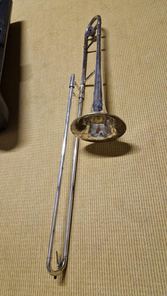 Trombone Antoine Courtois – met koffer (zonder mondstuk), Muziek en Instrumenten, Blaasinstrumenten | Trombones, Gebruikt, Overige typen