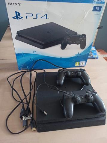 PlayStation 4 incl. 4 spellen beschikbaar voor biedingen