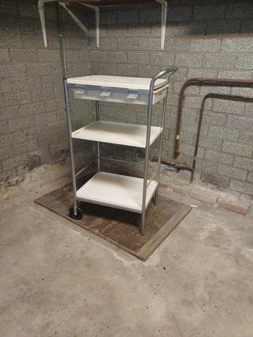 trolley, schilderswagentje, ladenkarretje beschikbaar voor biedingen