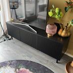 WOOOD Gravure tv-meubel zwart, Huis en Inrichting, Kasten | Wandmeubels, Ophalen, Zo goed als nieuw, Minder dan 150 cm, Minder dan 100 cm