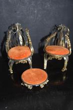 2 Brocante Poppenstoeltjes met kruk Poppenhuis Vintage, Ophalen of Verzenden, Gebruikt, Decoratie