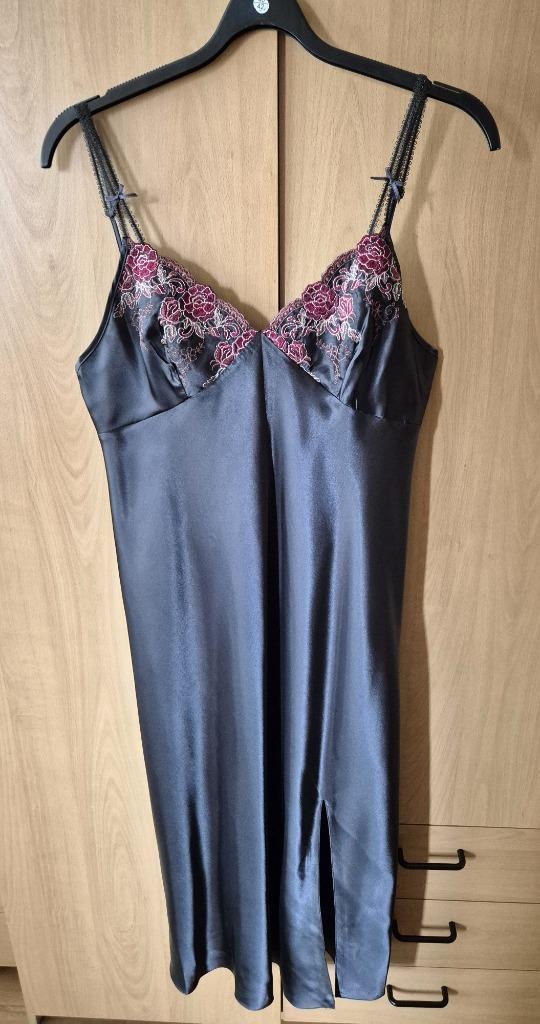 Hunkemöller Sleepwear - Antraciet kleurige slipdress - Mt L, Kleding | Dames, Pyjama's, Zo goed als nieuw, Maat 42/44 (L), Ophalen of Verzenden