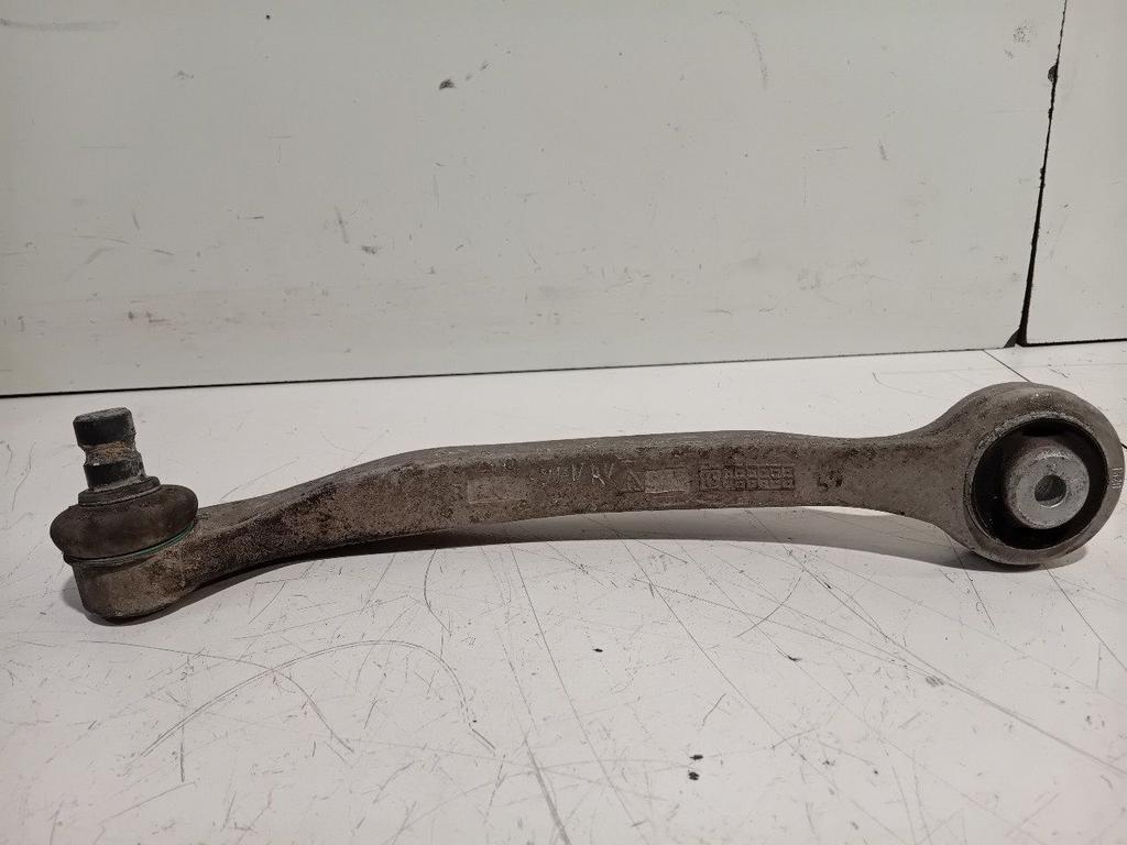 Draagarm rechts voor Audi A8, Onderdelen@venauto.nl, Van der Ven Autorecycling B.V., Gebruikt, Ettenseweg 76, 4706 PB Roosendaal, The Netherlands