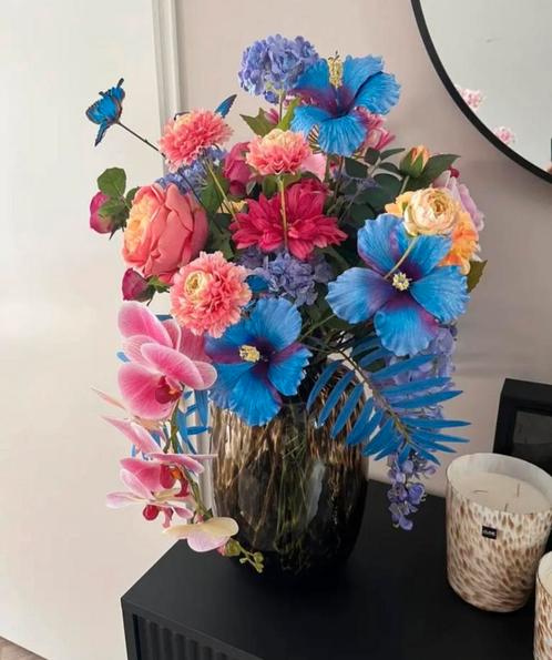 Silk-ka groot zijden kunstboeket + Fidrio vaas, Huis en Inrichting, Woonaccessoires | Kunstplanten en Kunstbloemen, Zo goed als nieuw