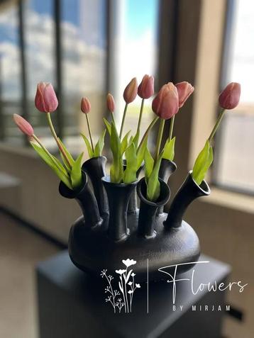 Tulpenvaas/toetervaas zwart Vase The World NIEUW!  beschikbaar voor biedingen