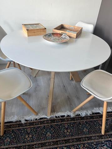 Ronde Eettafel - 120cm beschikbaar voor biedingen