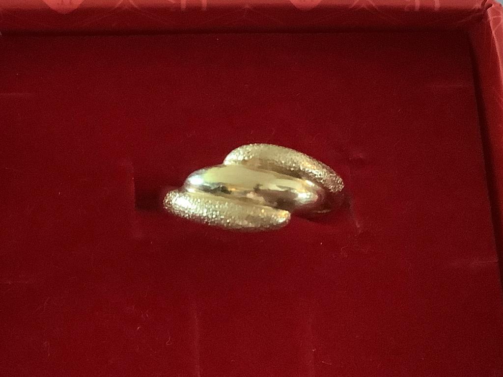 Prachtige 14,kr gestempelde Gouden ring . Vrij groot ., Verzenden, Dame, Goud, Kleiner dan 17