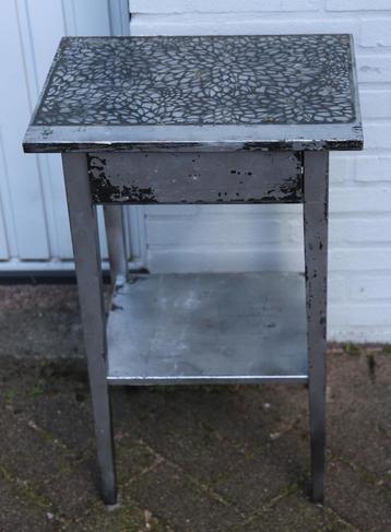 Oppottafeltje beschikbaar voor biedingen