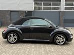 Volkswagen New Beetle Cabriolet 1.6 Highline AIRCO LEER STOE, Auto's, Stof, 4 cilinders, Cabriolet, 4 stoelen