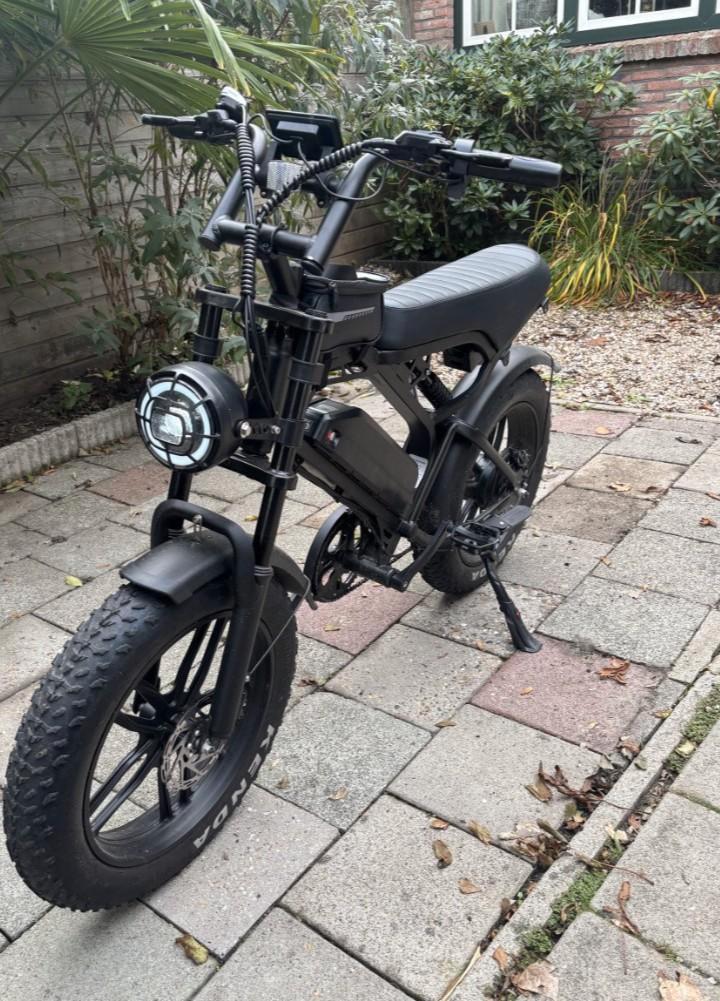Fatbike v20 pro _ moet zo snel mogelijk weg !!!, Fietsen en Brommers, Brommers | Tomos, Zo goed als nieuw, Overige modellen, Ophalen