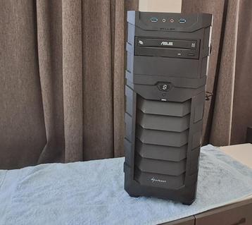Sharkroon pc behuizing  beschikbaar voor biedingen
