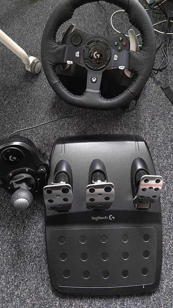 Logitech g920 met Shifter (set) (Race wheel, simulator), Spelcomputers en Games, Spelcomputers | Xbox | Accessoires, Zo goed als nieuw
