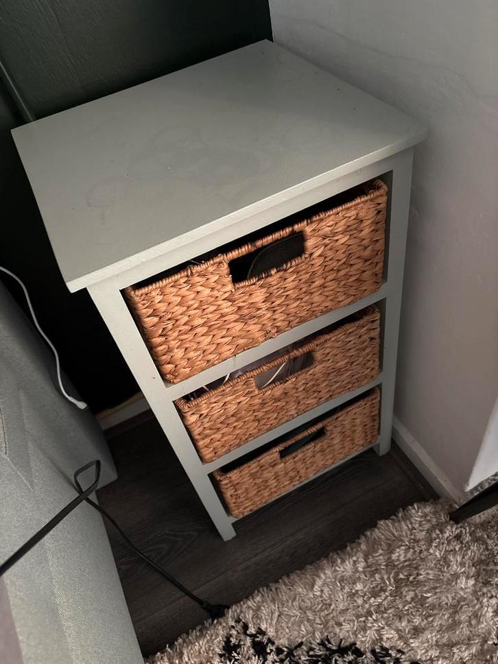 2 Jade Groene Nachtkastjes met Manden, Huis en Inrichting, Tafels | Bijzettafels, Gebruikt, Rechthoekig, 45 tot 60 cm, Minder dan 55 cm