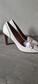 LK Bennet pumps. maat 40/41, Kleding | Dames, Schoenen, Pumps, LK Bennet, Beige, Nieuw