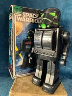 Antieke space warrior dart vader robot glows in the dark, Antiek en Kunst, Antiek | Speelgoed, Ophalen of Verzenden