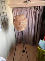 Staande lamp Ikea rotan, Huis en Inrichting, Ophalen, Zo goed als nieuw, 150 tot 200 cm