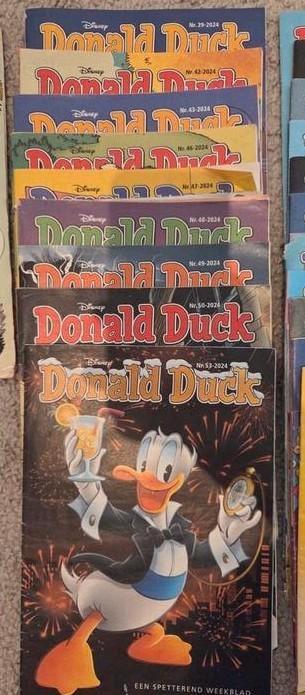 44 stuks Donald Duck 2024/2025 + 2 specials beschikbaar voor biedingen