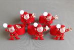 servetringen kerst met een vrolijk zwaaiende kerstman, Diversen, Kerst, Ophalen of Verzenden