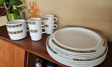 Vintage mepal servies set beschikbaar voor biedingen