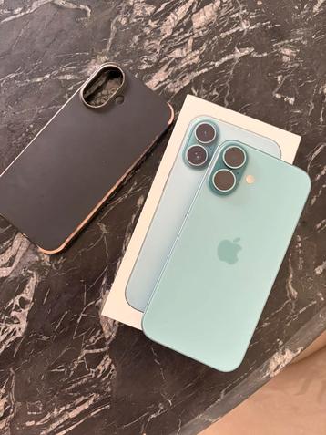 Apple iPhone 16 / 128 GB / Groen / 93% beschikbaar voor biedingen