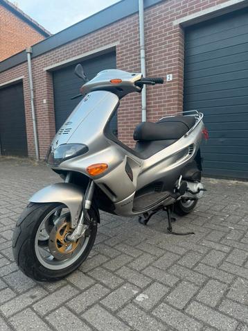 Zeer Leuke Gilera Runner Dark Dream 50cc BROMKENTEKEN beschikbaar voor biedingen